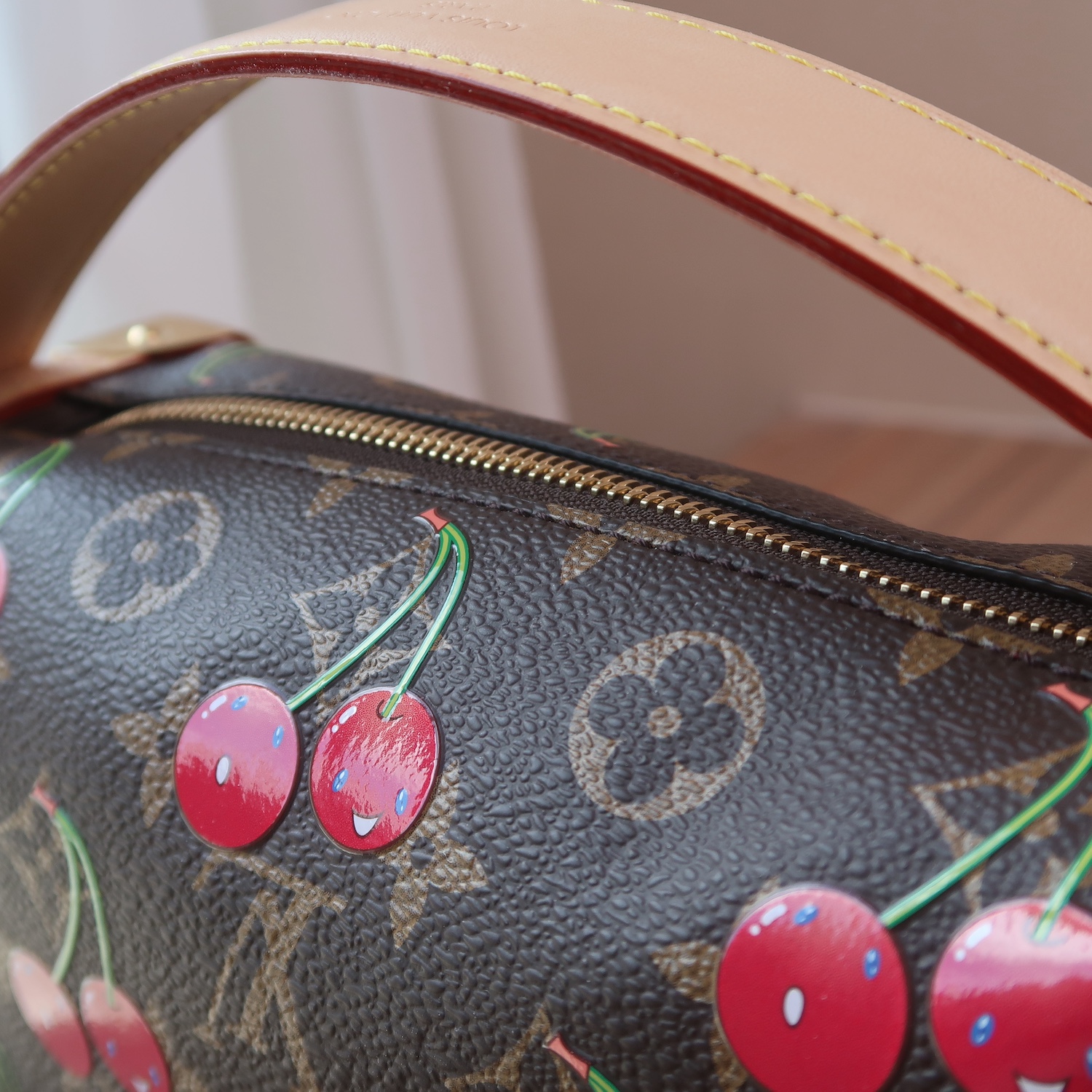LVxMurakami Monogram Cherry Side Trunk MM (พารากอน 8 วัน)