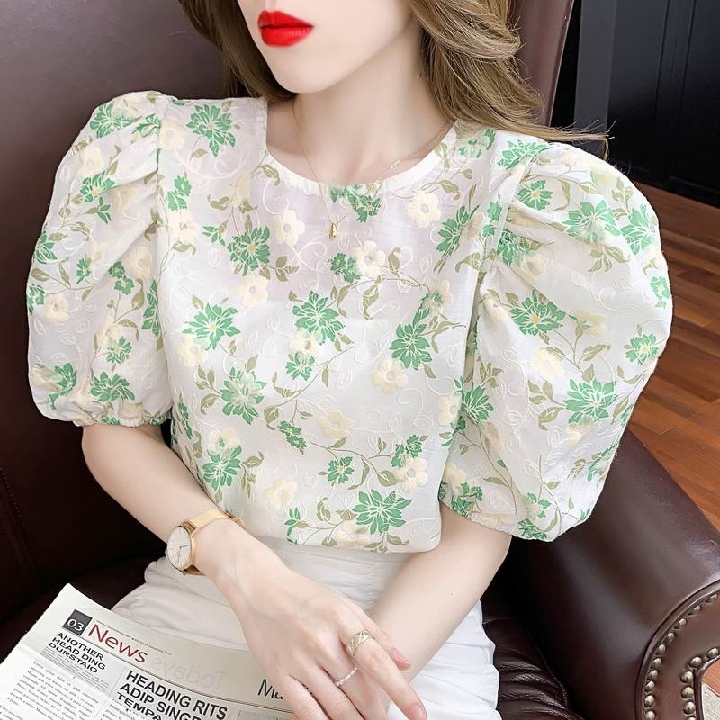 เสื้อยืดวัยรุ่น ลายน่ารักจาก Yan Li ส่งฟรีทั่วประเทศไทย