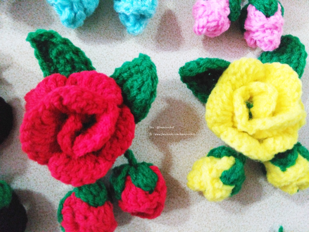 ดอกไม้ถัก สำหรับทำพวงกุญแจ ยางรัดผม หรือเข็มกลัด