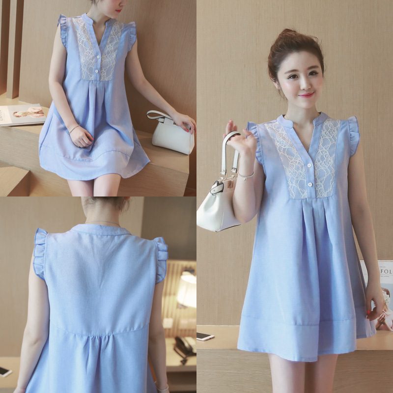 Dress4437 เดรสทรงปล่อยสีฟ้าแขนกุดแต่งระบาย กระดุมอกแต่งลูกไม้เพิ่มความน่ารัก ผ้าคอตตอนโพลีเนื้อดีเรียบสวยไม่ยับง่าย งานน่ารักใส่เก๋ๆ ได้บ่อย