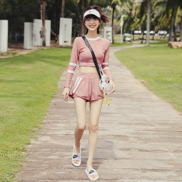ชุดว่ายน้ำผู้หญิง ชุดว่ายน้ำน่ารัก Bikini ชุดไปทะเล