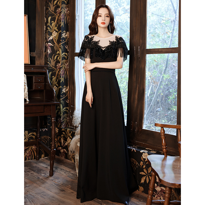 ชุดราตรี ชุดราตรีสวยหรู แบบ ทันสมัย Evening dress