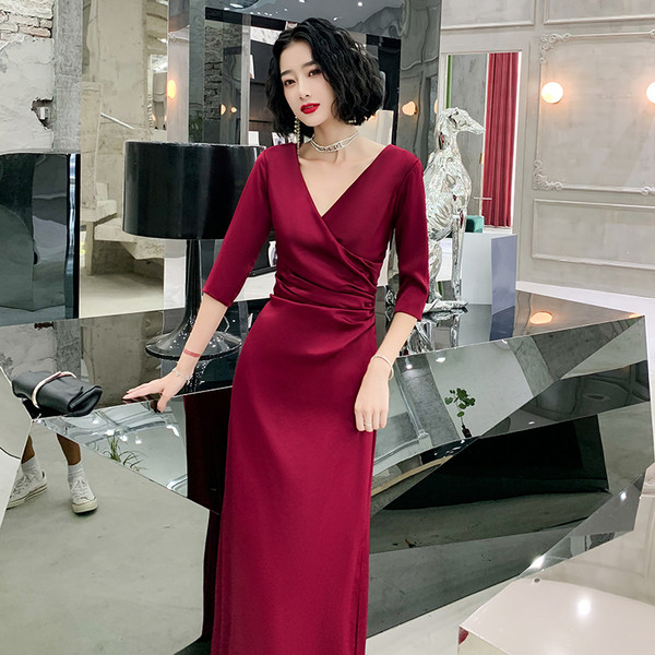 ชุดราตรี ชุดราตรีสวยหรู แบบ ทันสมัย Evening dress