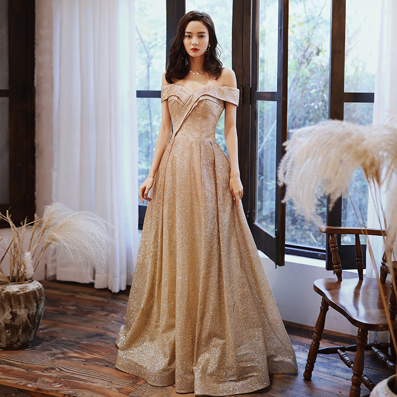 ชุดราตรี ชุดราตรีสวยหรู แบบ ทันสมัย Evening dress