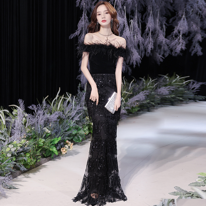 ชุดราตรี ชุดราตรีสวยหรู แบบ ทันสมัย Evening dress