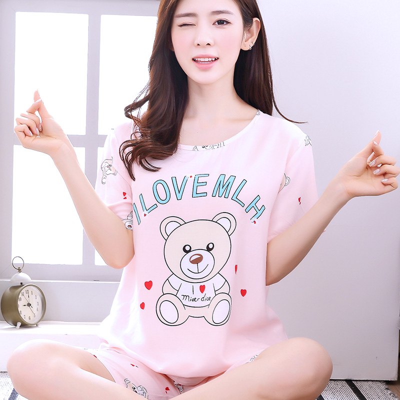 ชุดนอนผู้หญิง