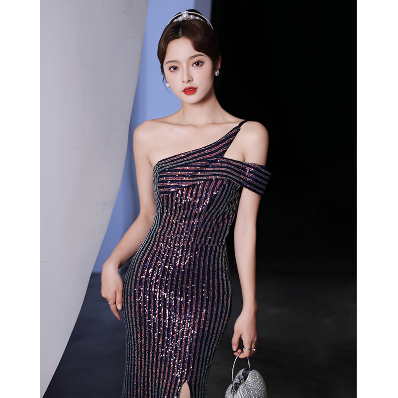 ชุดราตรี ชุดราตรีสวยหรู แบบ ทันสมัย Evening dress