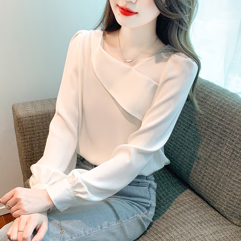 เสื้อเชิ้ตผู้หญิงแขนยาว เสื้อเชิ้ตผู้หญิงใส่ทํางาน 390 บาทต่อชิ้น ฟรีค่าจัดส่ง