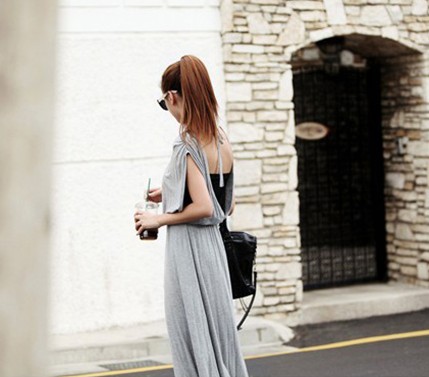 Maxi Dress แม็กซี่เดรสยาว สีเทา โชว์หลัง มาพร้อมเกาะอกสีดำ เก๋ไก๋สุดๆ ผ้าเนื้อดี ทิ้งตัว black