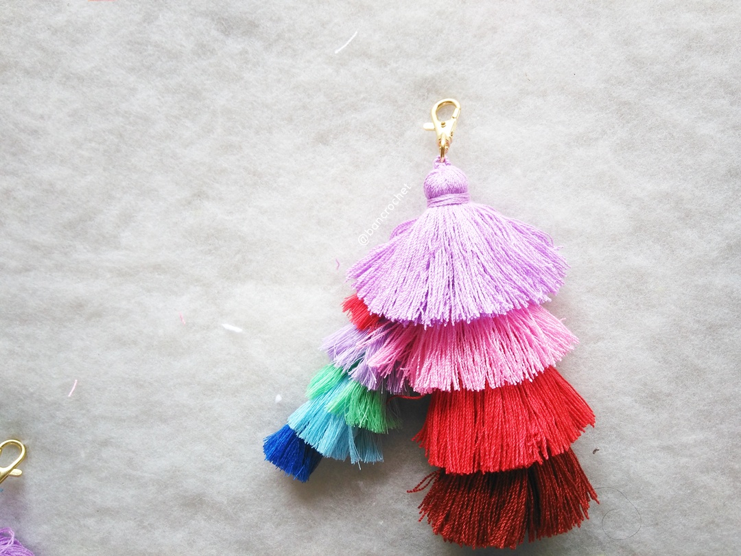 Bancrochet พวงกุญแจพู่ห้อยกระเป๋า tassels pompoms keychains หลากสี 5.5-6นิ้ว