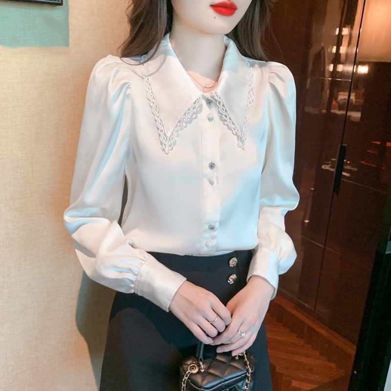 เสื้อเชิ้ตผู้หญิงแขนยาว เสื้อเชิ้ตผู้หญิงใส่ทํางาน 390 บาทต่อชิ้น ฟรีค่าจัดส่ง