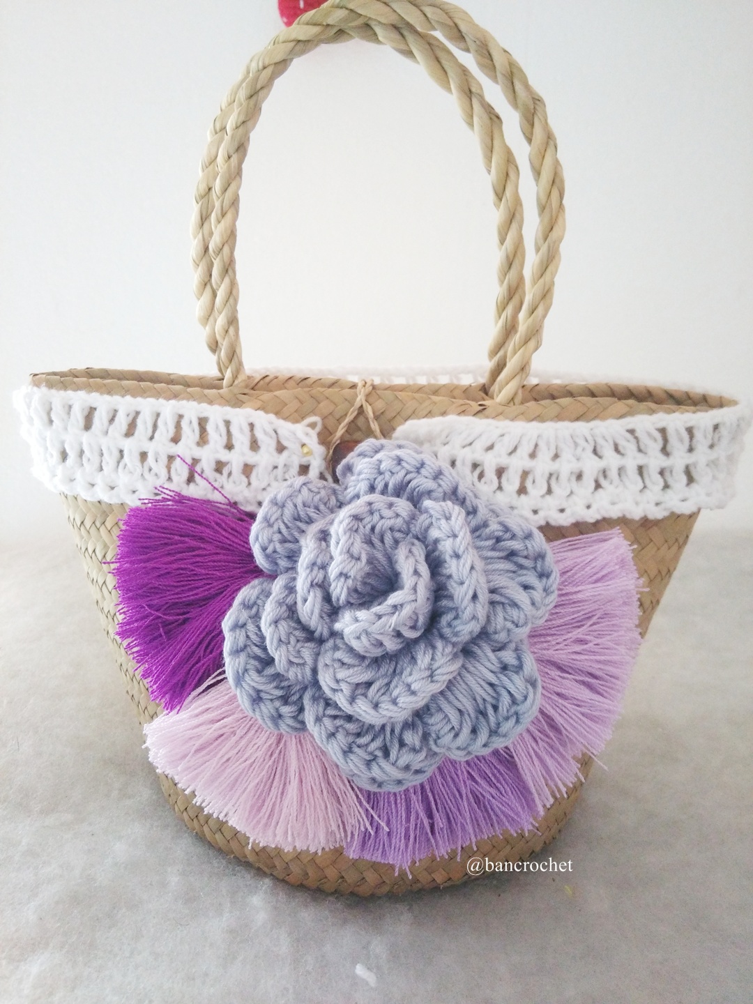 กระเป๋าสานกระจูดประดับดอกไม้ grajood basket weave bags ธรรมชาติ 7*10*7*12 นิ้ว