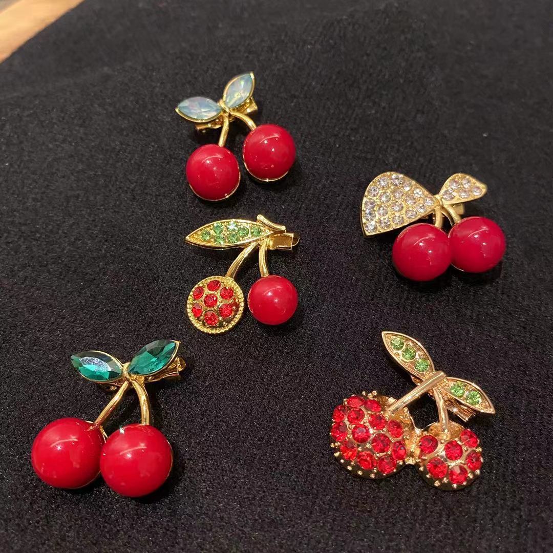 เข็มกลัด เข็มกลัดสวยๆ เข็มกลัดติดเสื้อ Brooch