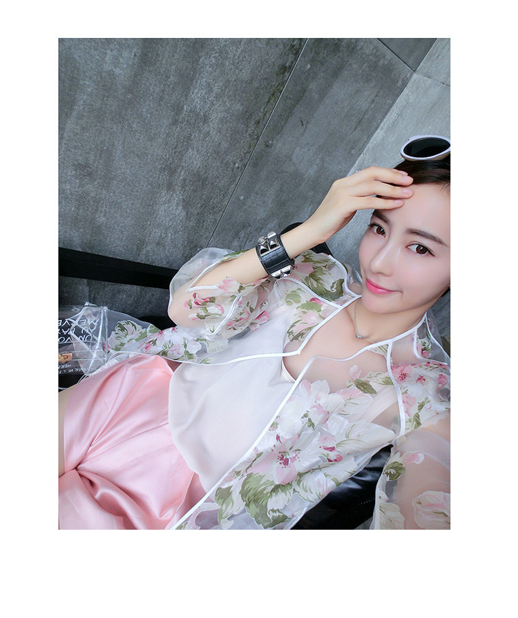 เสื้อคลุม ผ้าแก้ว พร้อมส่ง ลายดอกไม้หวานๆ แบบเก๋ไก๋ไม่เหมือนใคร