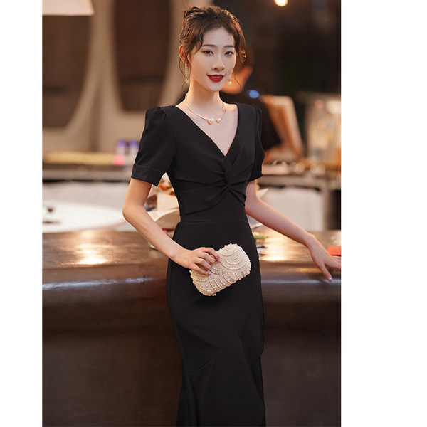 ชุดราตรี ชุดราตรีสวยหรู แบบ ทันสมัย Evening dress