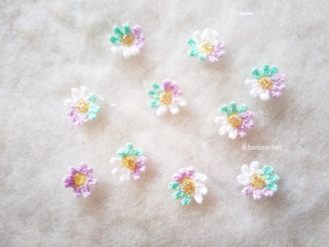 Bancrochet ดอกไม้จิ๋วถักโครเชต์ crochet mini flowers สี 0.5 นิ้ว