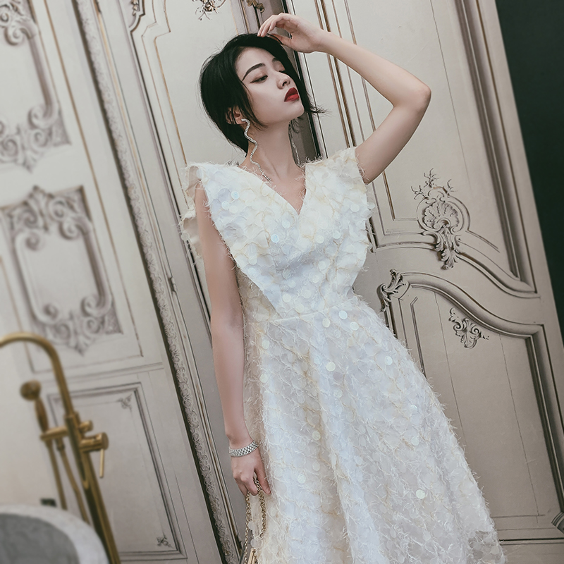 ชุดราตรี ชุดราตรีสวยหรู แบบ ทันสมัย Evening dress