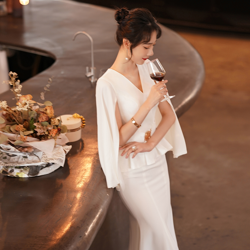 ชุดราตรี ชุดราตรีสวยหรู แบบ ทันสมัย Evening dress