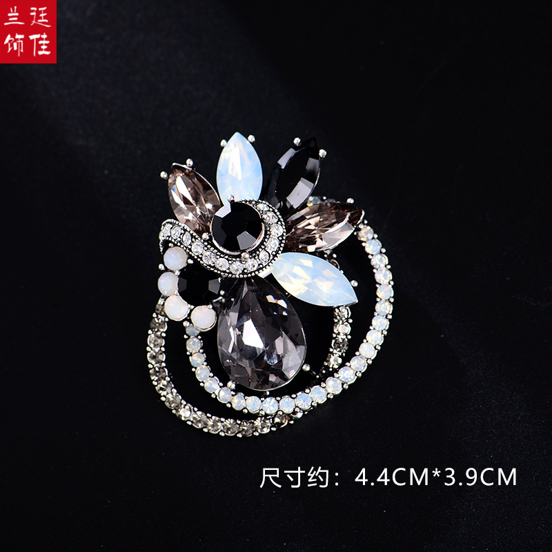 เข็มกลัด เข็มกลัดสวยๆ เข็มกลัดติดเสื้อ Brooch