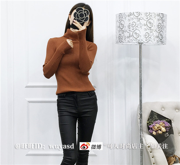 สีน้ำตาล: เสื้อสเวตเตอร์ ไหมพรมคอเต่า ยืดได้เยอะมาก ถ่ายจากงานจริง พร้อมส่ง