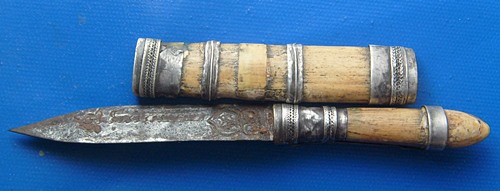 มีดปากกางา