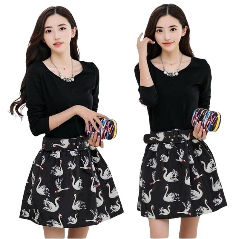 Dress4660 เดรสแขนยาวสีดำตัดต่อกระโปรงลายหงส์ ผ้าคอตตอนสแปนเด็กซ์ต่อผ้าซาตินซิลค์เนื้อดี (ไม่มีเข็มขัดนะคะ)