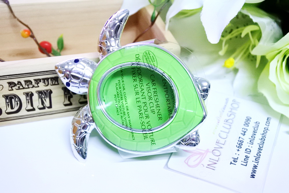 Bath & Body Works / Car Fragrance Holder (Green Turtle) *Visor Clip