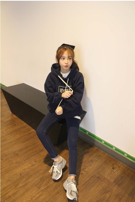 เสื้อกันหนาวฮู้ดดี้ Mickey Mouse มิกกี้เมาส์ สีกรมท่า แฟชั่นเกาหลี น่ารักมากจ้า พร้อมส่ง กรมท่า