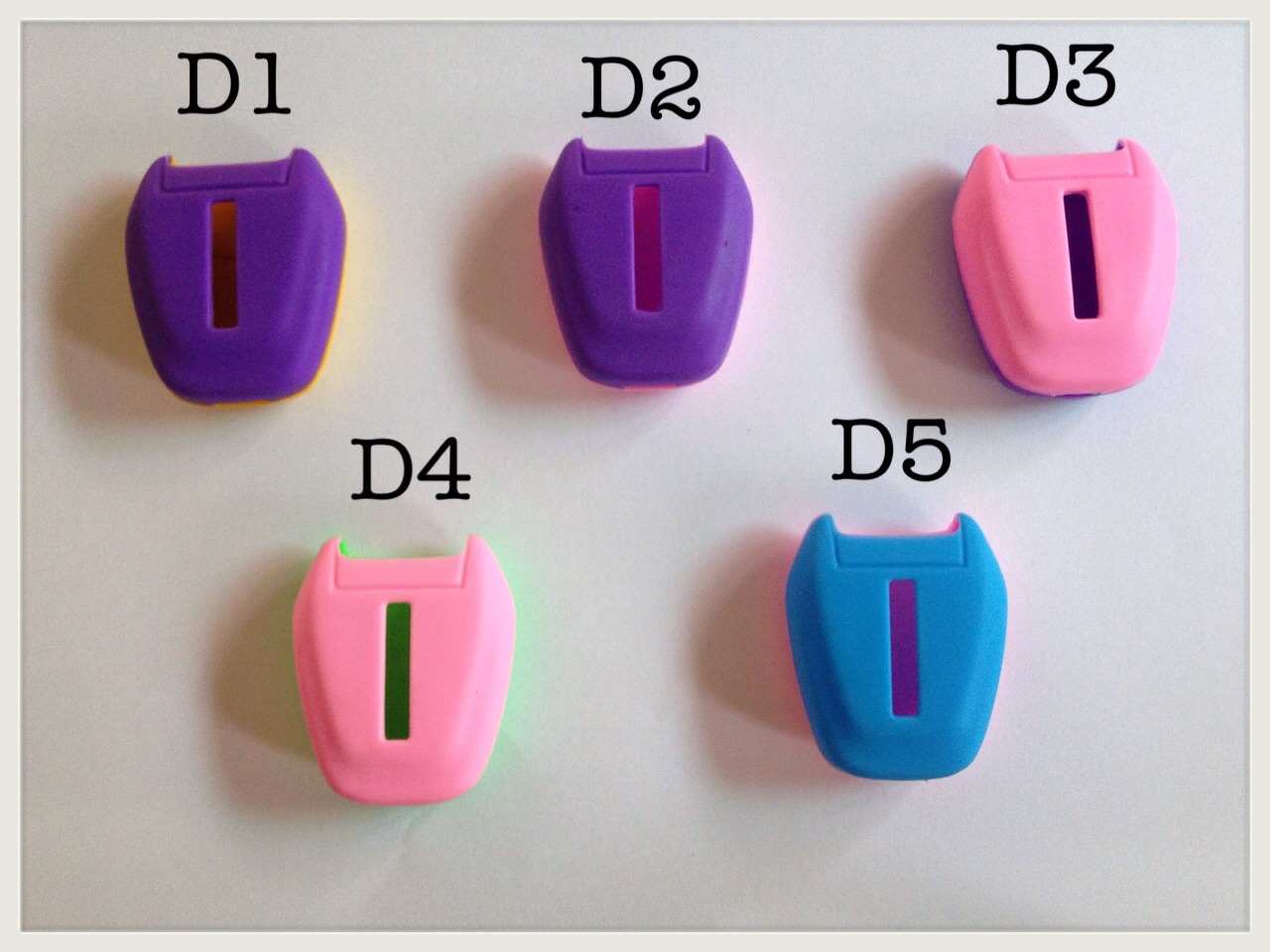 ซิลิโคนใส่กุญแจรถยนต์ แบบสองสี All New D-Max