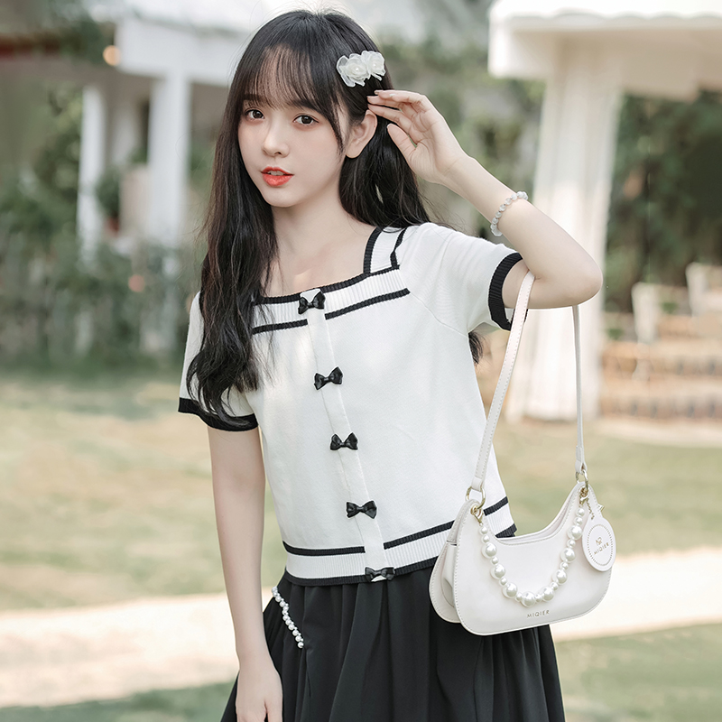 เสื้อผ้าวัยรุ่นเกาหลี เสื้อยืดวัยรุ่นผู้หญิง มีขนาด S M L XL