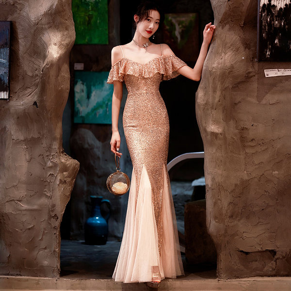 ชุดราตรี ชุดราตรีสวยหรู แบบ ทันสมัย Evening dress