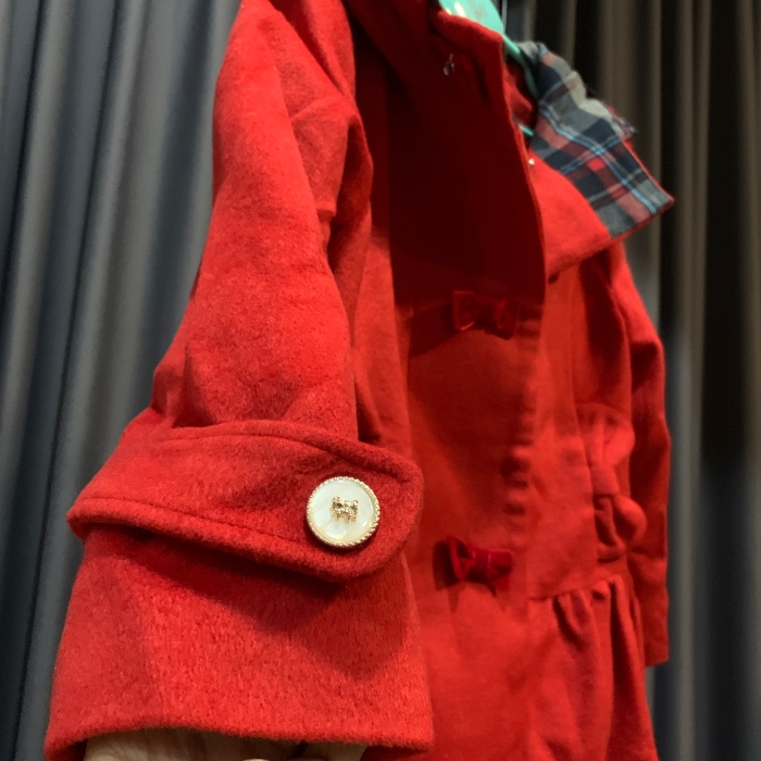 เสื้อโค้ทเด็ก เสื้อกันหนาวเด็ก พร้อมฮู้ดลายสก๊อต บุซับในกันลมอย่างดี น่ารักมากๆค่ะ สีแดง