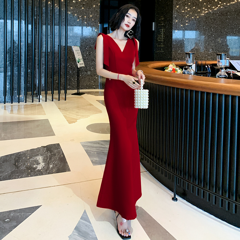 ชุดราตรี ชุดราตรีสวยหรู แบบ ทันสมัย Evening dress