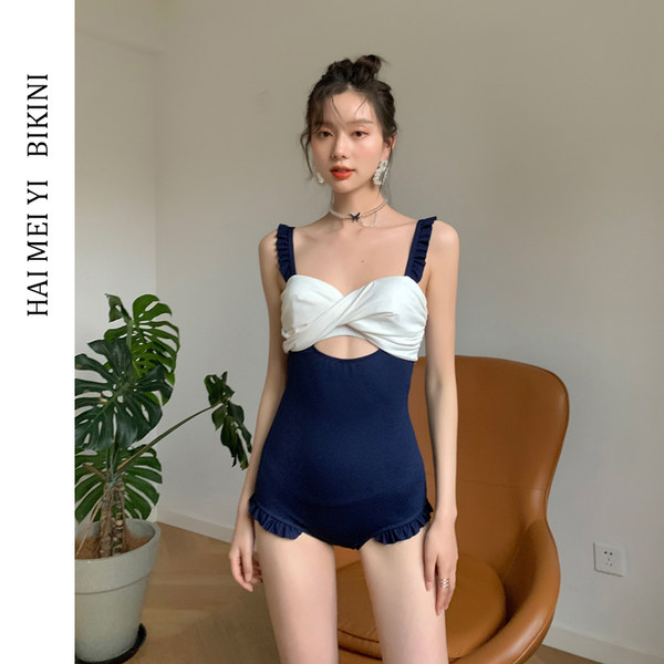 ชุดว่ายน้ำผู้หญิง ชุดว่ายน้ำน่ารัก Bikini ชุดไปทะเล