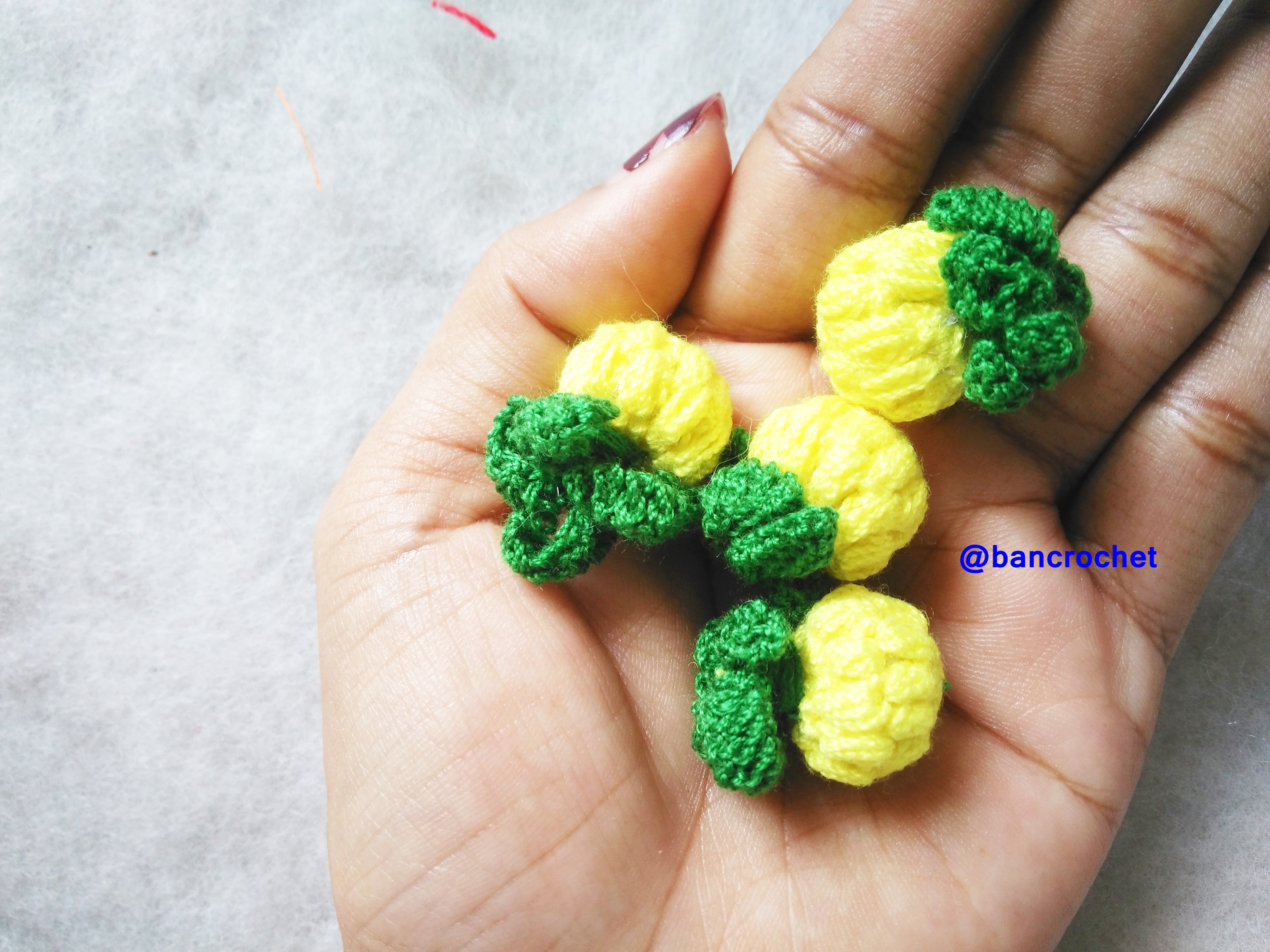 Bancrochet สับปะรดจิ๋วถักโครเชต์ crochet pineapple เหลือง 2 cm