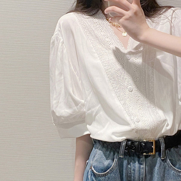 เสื้อลูกไม้ แขนสั้น