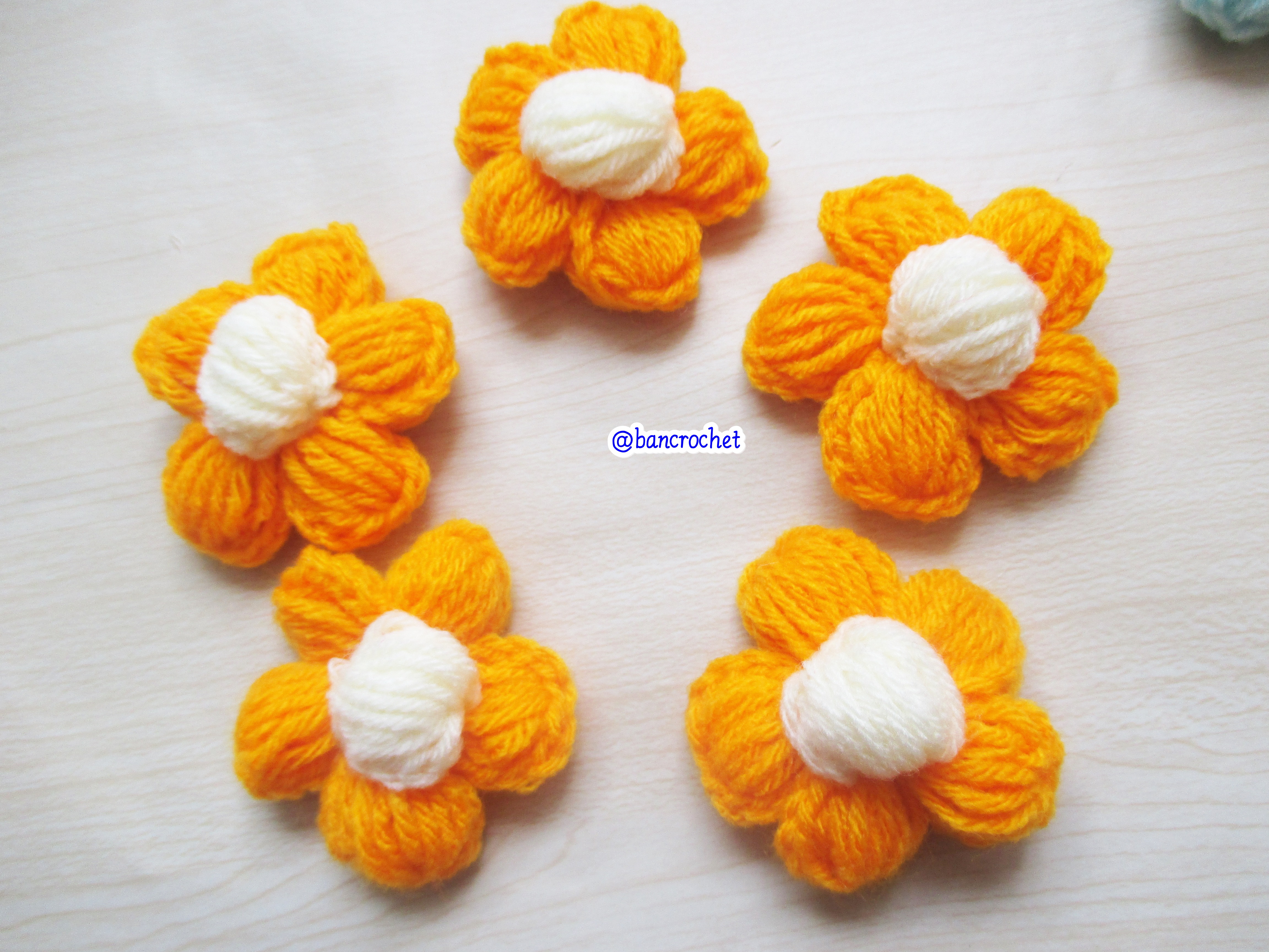 Bancrochet ดอกไม้ถักโครเชต์ฟูๆ crochet Flowers เหลืองเชอร์เบท 5 cm
