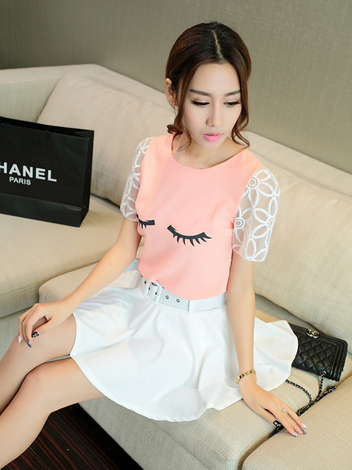 Blouse3689 เสื้อแฟชั่นผ้าชีฟองสีพื้นอกแต่งลายขนตา แขนผ้าแก้วปักลายลูกไม้ งานน่ารักเก๋ๆ ดูดีแมทช์ง่าย ใส่กับอะไรก็สวย