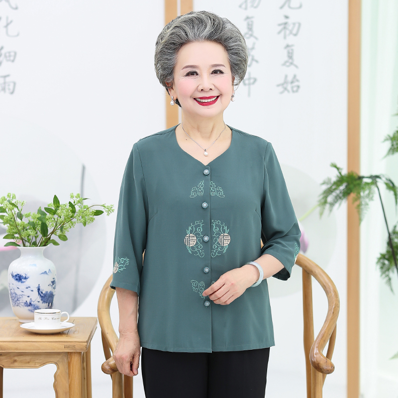 เสื้อคุณยาย เสื้อผู้วัยอายุ60-70ปี มีขนาด L-4XL(อกประมาณ35-45นิ้ว)