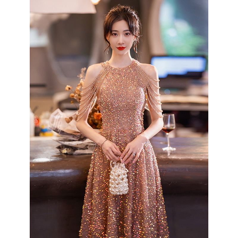 ชุดราตรี ชุดราตรีสวยหรู แบบ ทันสมัย Evening dress