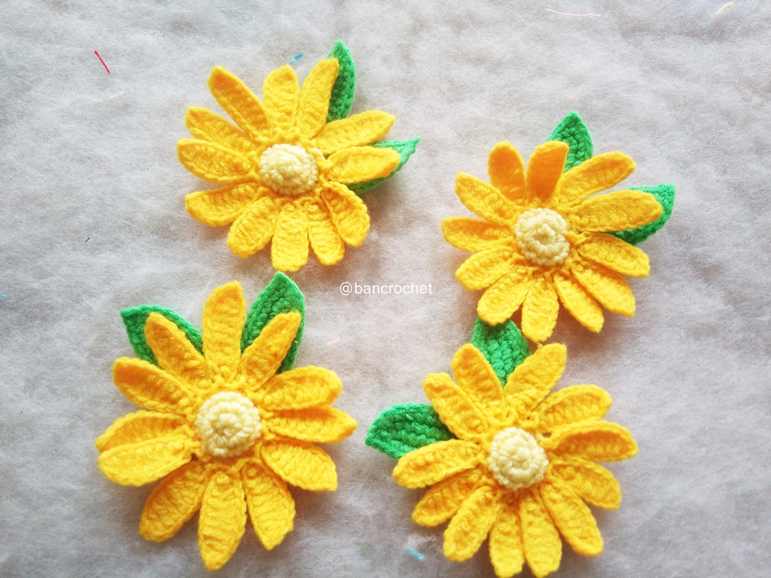 Bancrochet ดอกดาวกระจาย Sulfur Cosmos flowers สีเหลืองมัตตาร์ด 3 นิ้ว