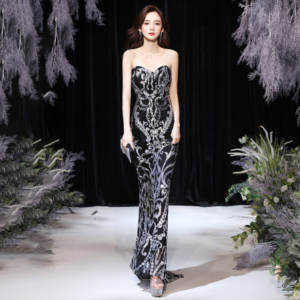 ชุดราตรี ชุดราตรีสวยหรู แบบ ทันสมัย Evening dress