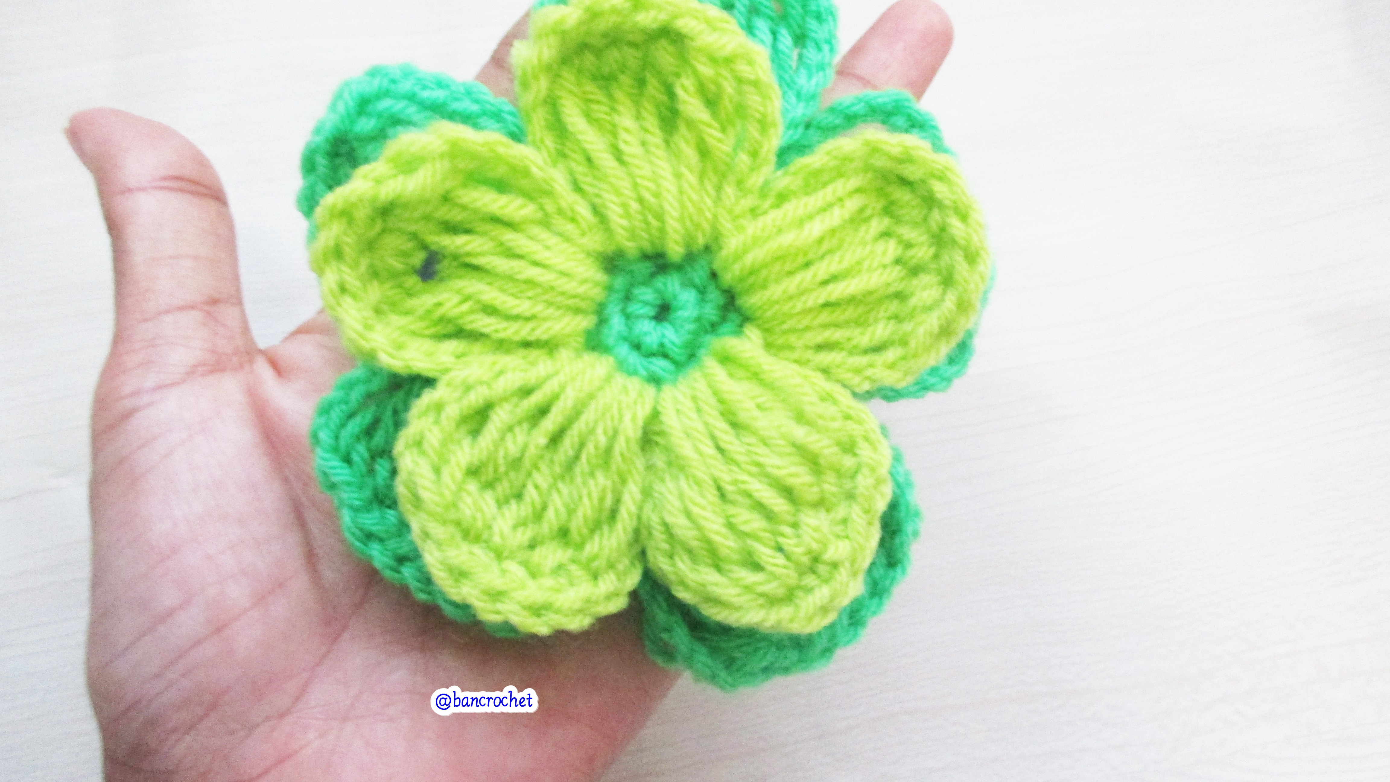 Bancrochet ดอกไม้ถักโครเชต์สองชั้น crochet Flowers เขียว 2.5 inch