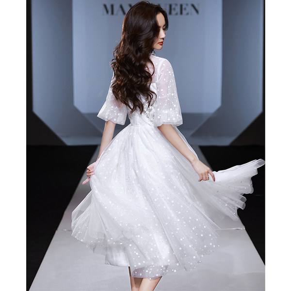 ชุดราตรี ชุดราตรีสวยหรู แบบ ทันสมัย Evening dress