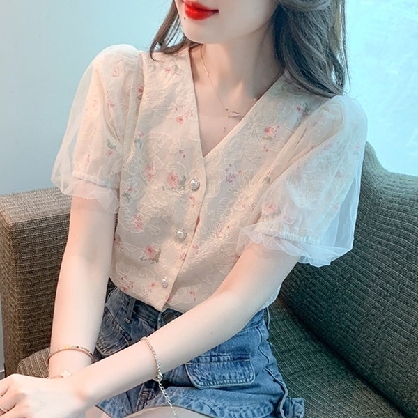เสื้อลูกไม้ แขนสั้น