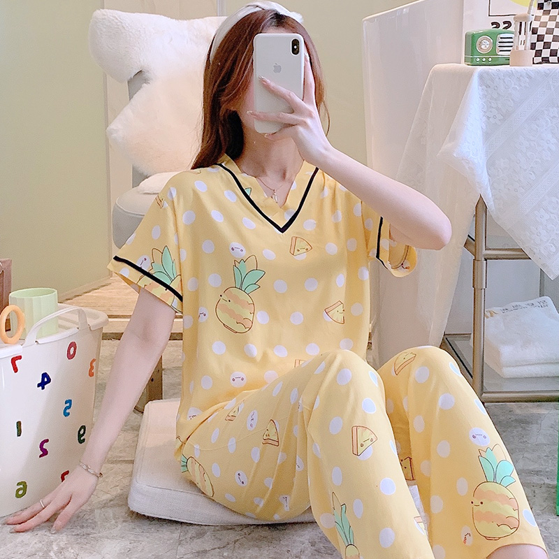 ชุดนอนผู้หญิง