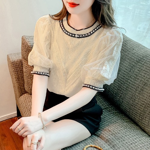 เสื้อลูกไม้ แขนสั้น