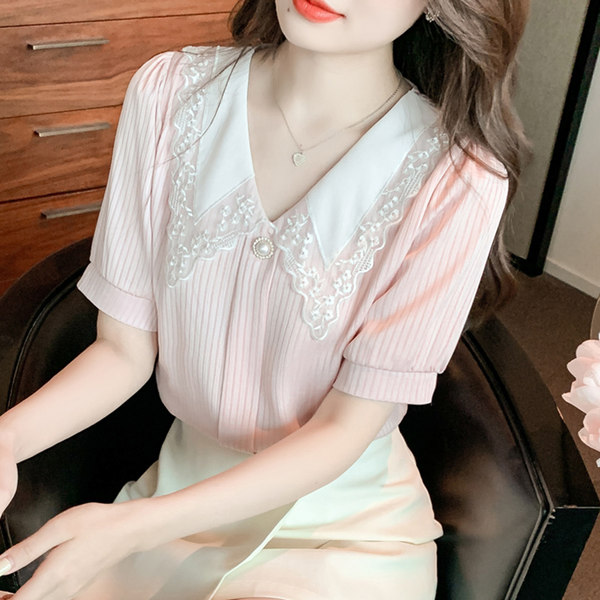 เสื้อลูกไม้ แขนสั้น