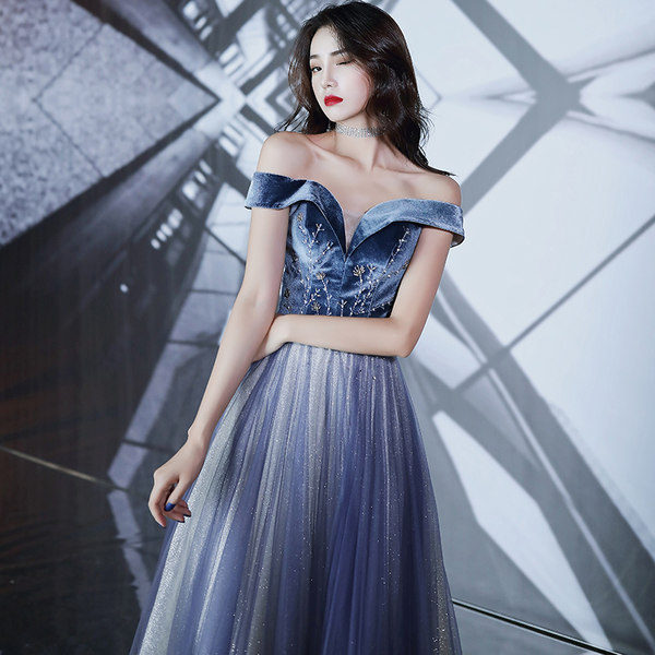 ชุดราตรี ชุดราตรีสวยหรู แบบ ทันสมัย Evening dress