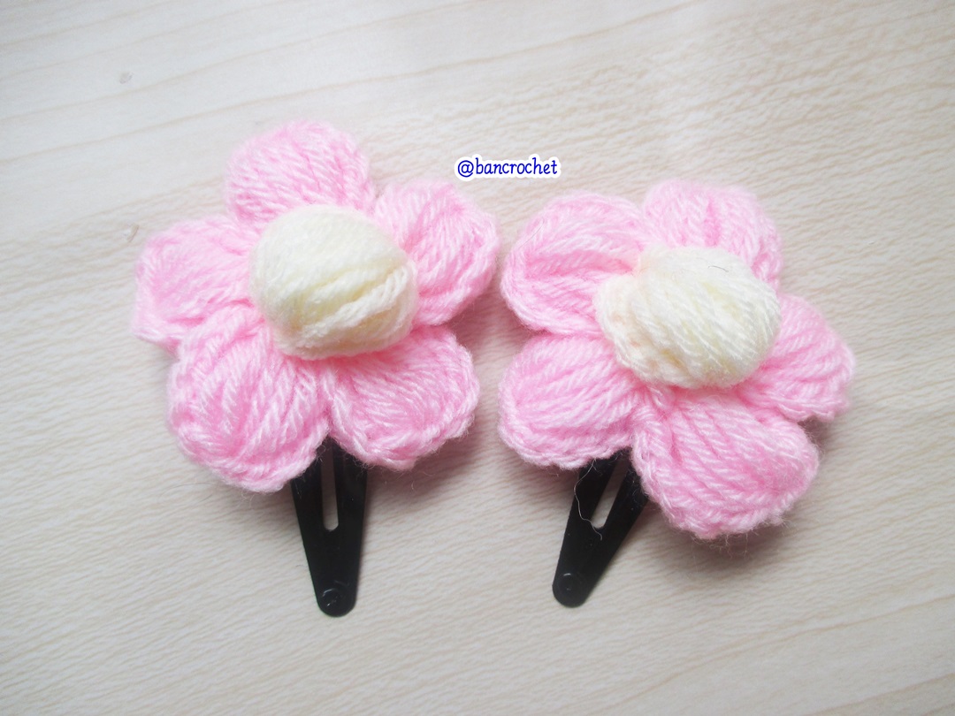 Bancrochet กิ๊บดอกไม้ถักโครเชต์ฟูๆ crochet Flowers Accessories ชมพู 5 cm